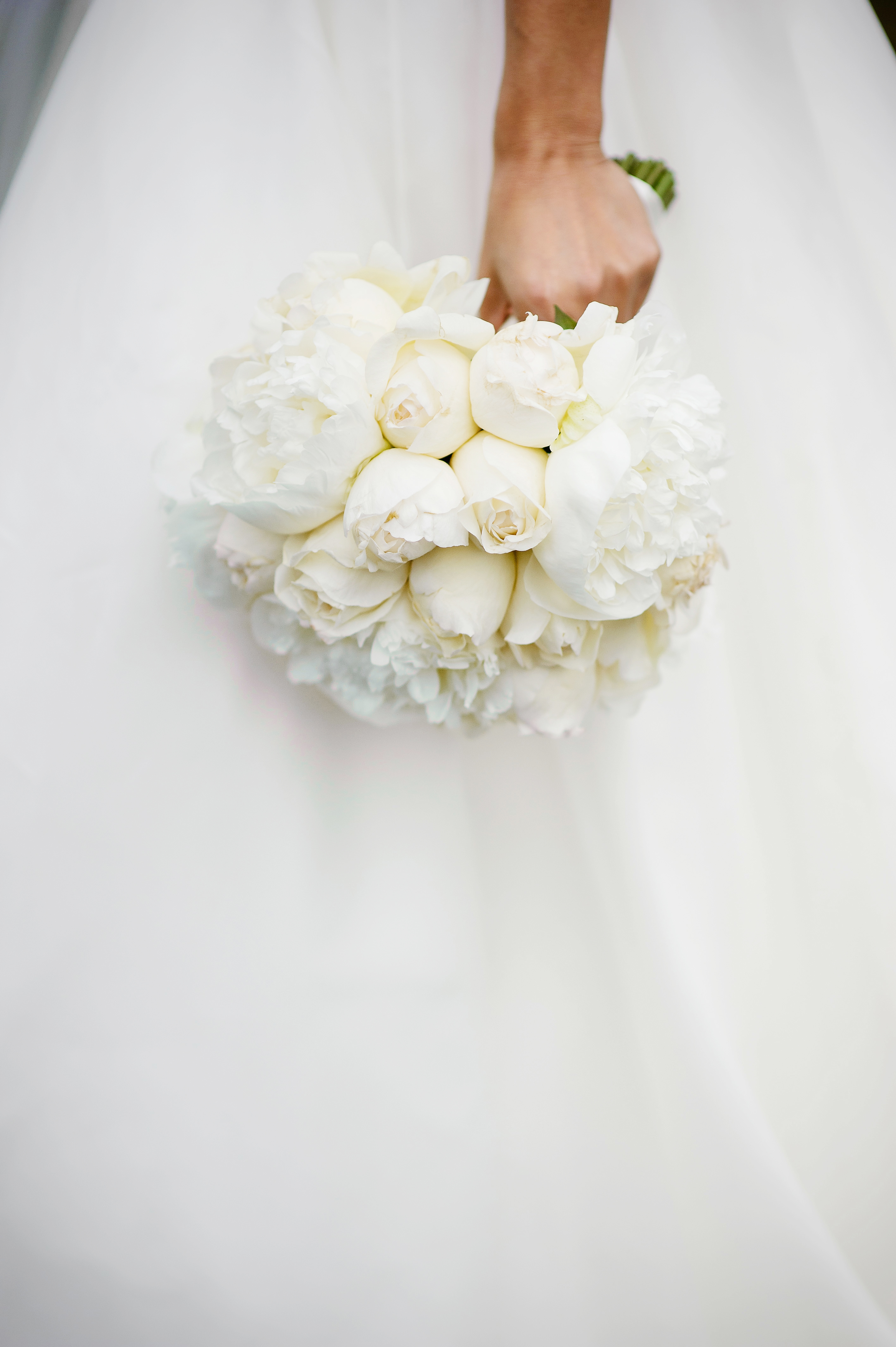 Classic white wedding flowers